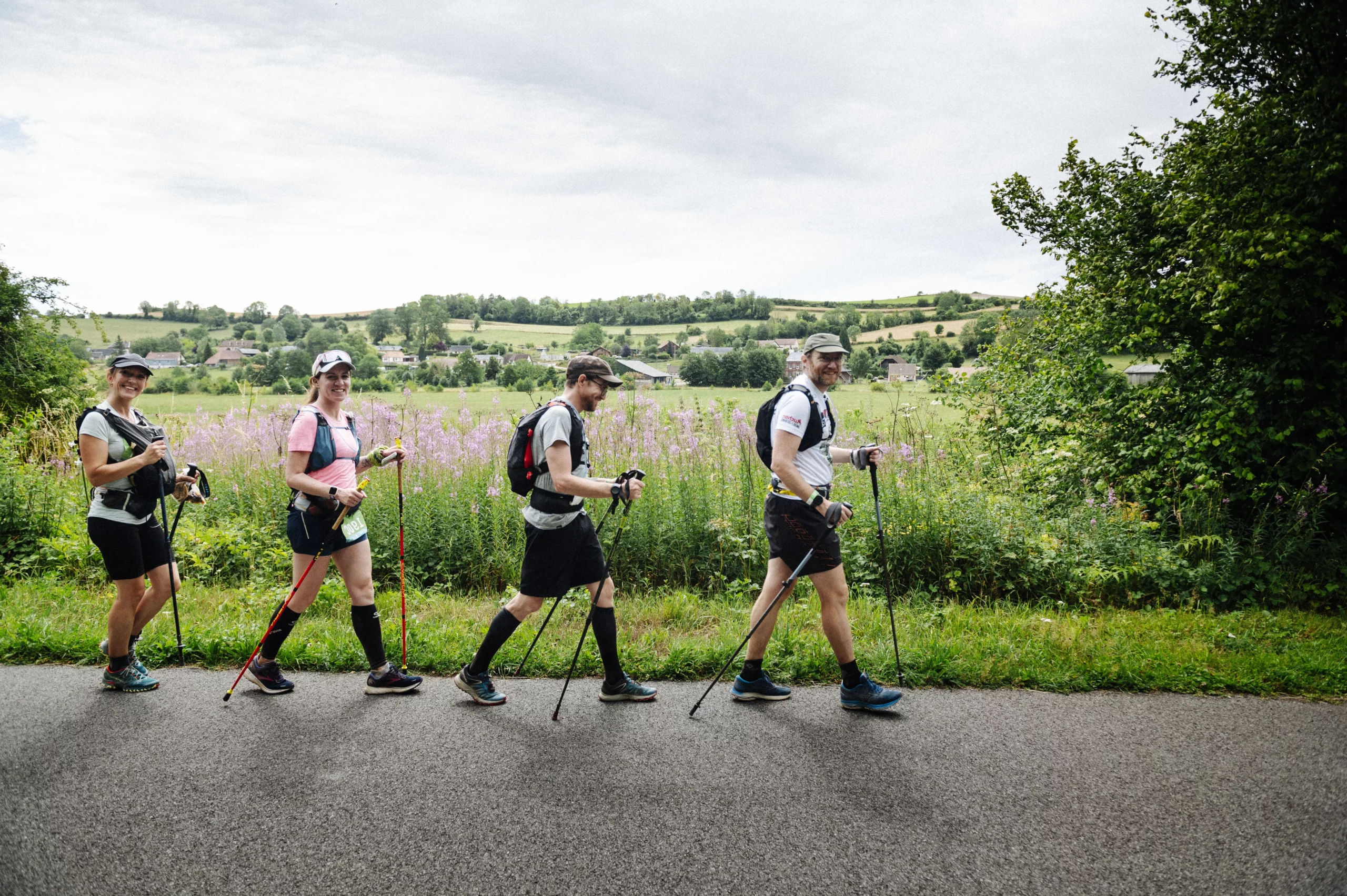 Trailwalker oxfam dieppe nancy 2026 randonneurs qui marchent dans la nature
