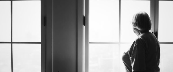 Vielle personne isolée